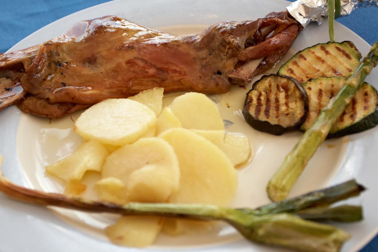 Hotel Restaurante Felipe II (Adults Only) アイナ エクステリア 写真